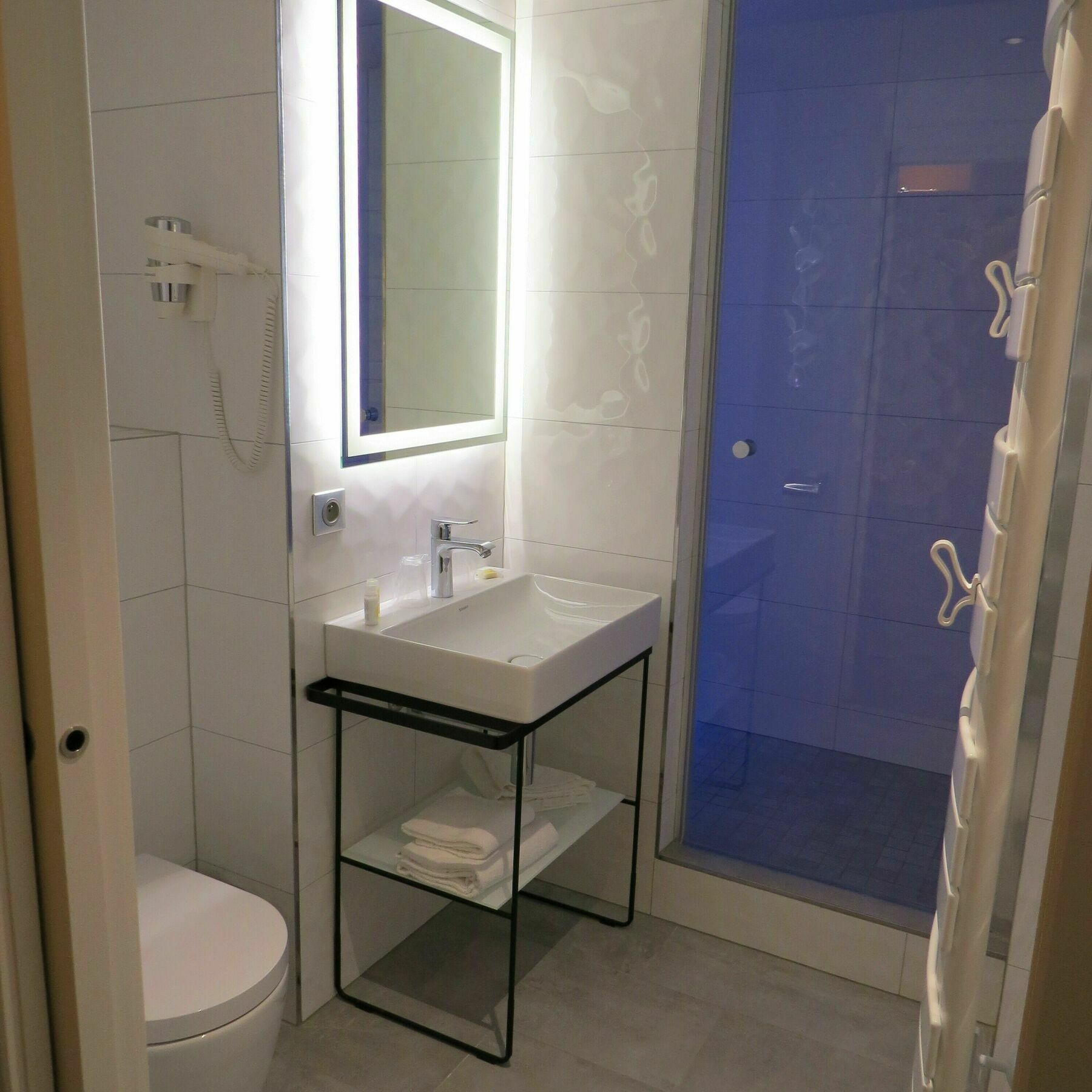 Europe – & Hotel